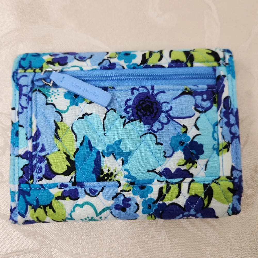 Vera Bradley Trifold Wallet Blueberry Blooms